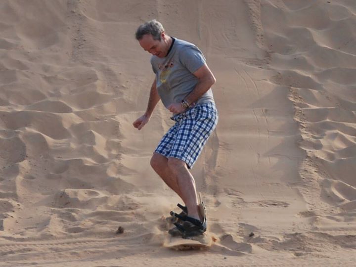 Dziś safari pustynne :) i sandboard :) W Dubaju możesz jeździć na snowboardzie i sandboardzie :)
