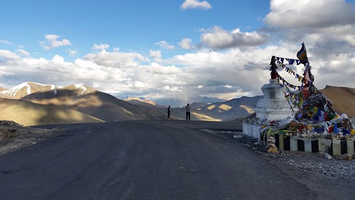 Tym razem pozdrawiamy z Himalajów gdzie jesteśmy na wyprawie motocyklowej. Nasza marka motocyklowa