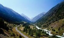 Kirgistan - w cieniu wysokich gór