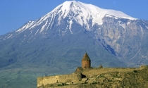 Armenia – w cieniu skalistych gór