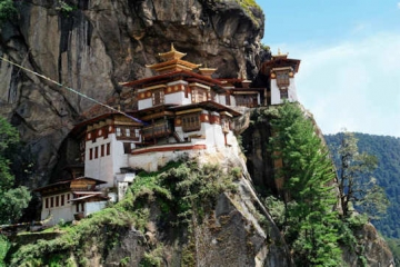 Bhutan - nieodkryte królestwo u podnóża gór