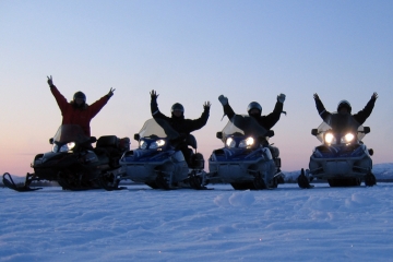 Finlandia - weekend na rakietach i skuterach śnieżnych!